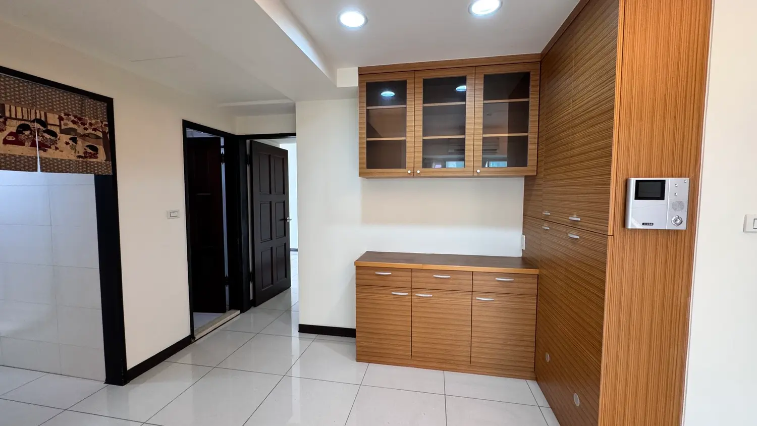 2 bedrooms apartment for sale in Tamsui District, New Taipei City | TWD 11 990 000 | 16 ping slide 5