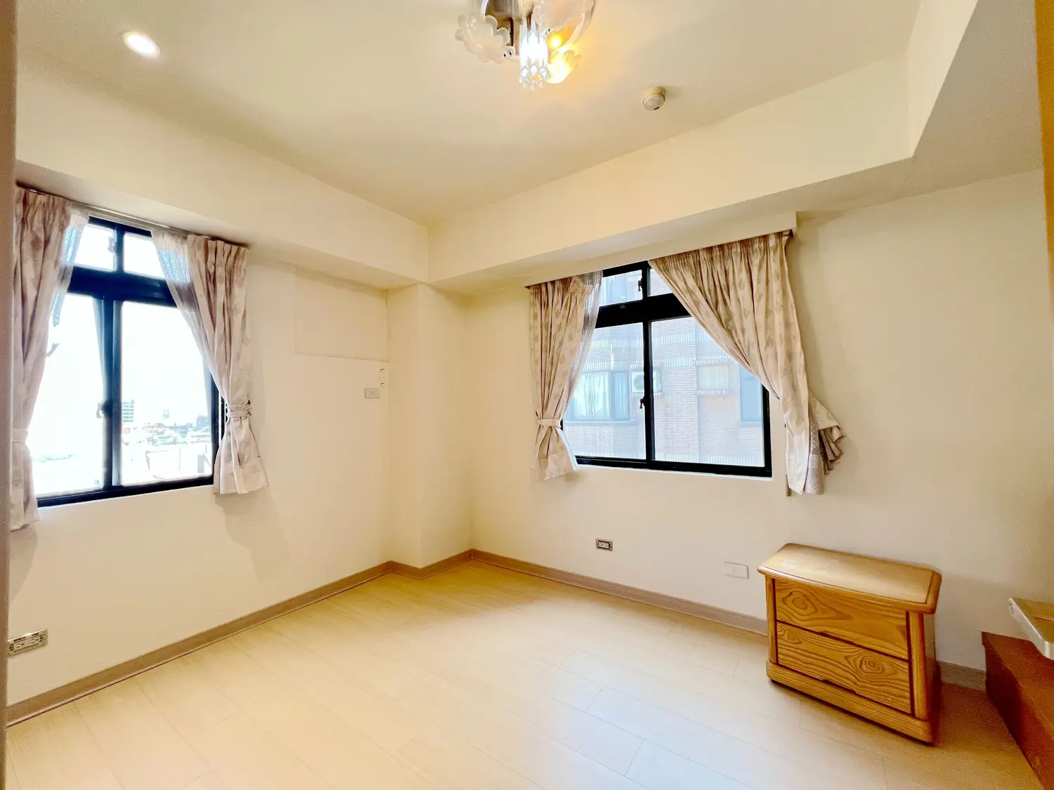 3 bedrooms apartment for sale TWD 59 800 000 - 26 ping - Taipei City,Songshan District slide 7