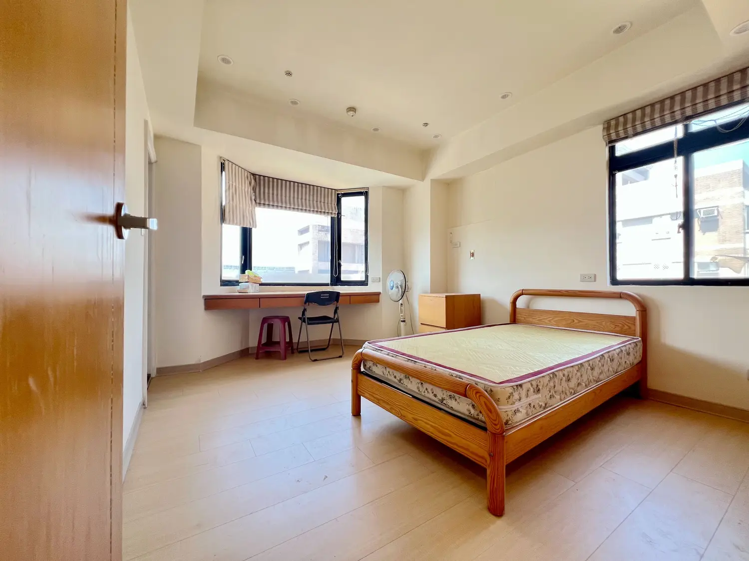 3 bedrooms apartment for sale TWD 59 800 000 - 26 ping - Taipei City,Songshan District slide 9