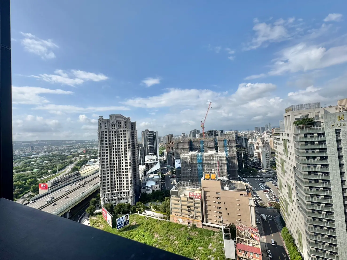 3 bedrooms apartment for rent in Xitun District, Taichung City | NT$ 39 000 | 35 ping slide 7