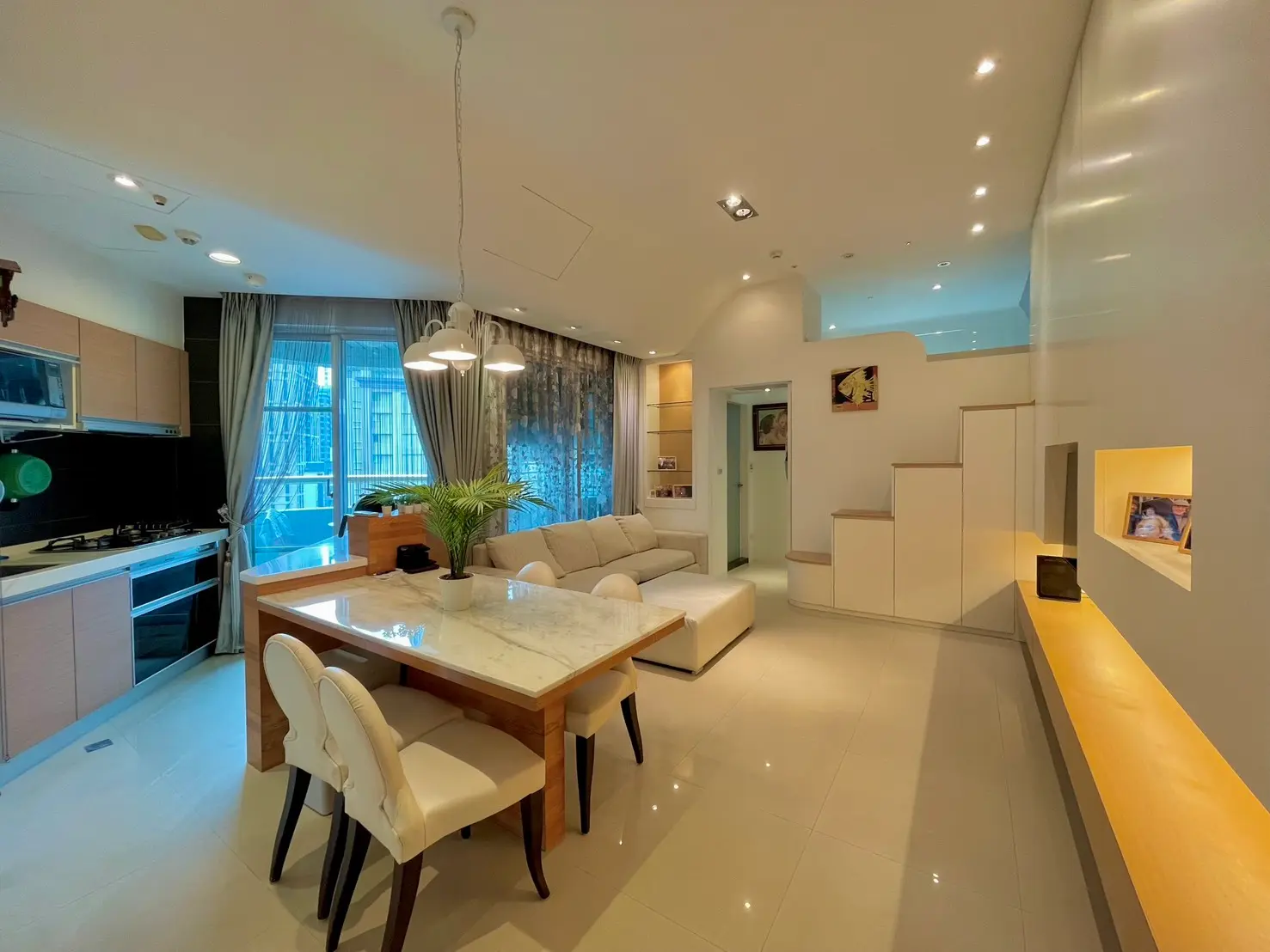 1 room apartment for rent in Xinyi District, Taipei City | NT$ 68 000 | 17 ping slide 0