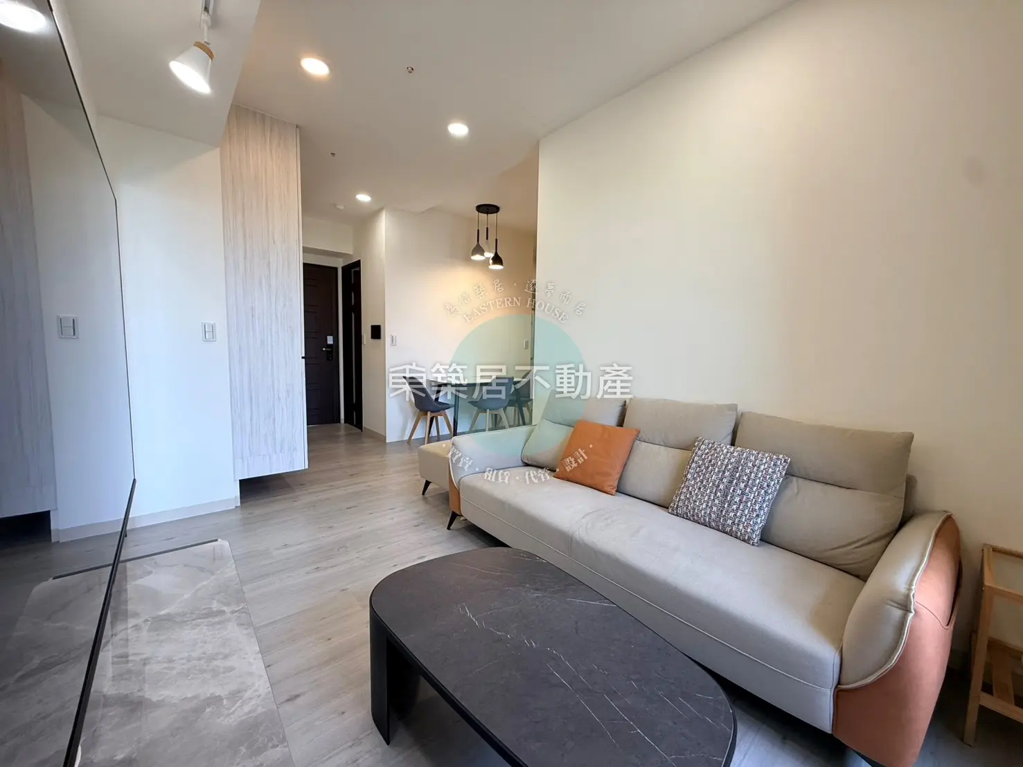 3 bedrooms apartment for rent in West Central District, Tainan City | NT$ 36 800 | 19 ping slide 1
