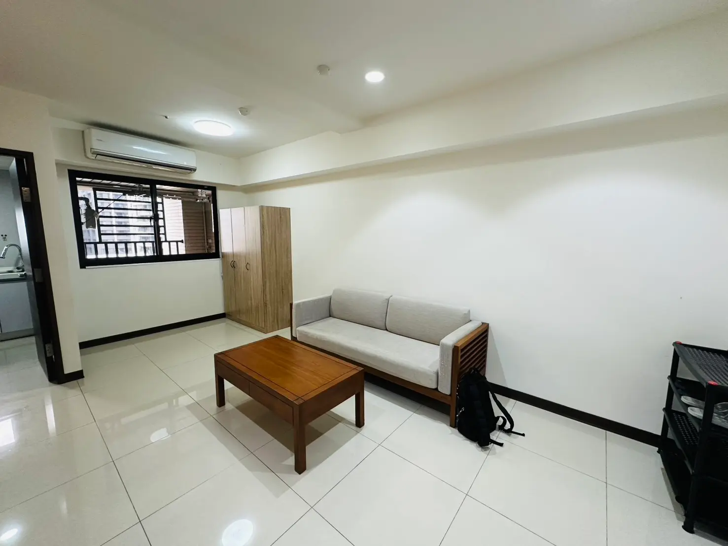 1 room apartment for rent in Xitun District, Taichung City | TWD 26 000 | 15 ping slide 1