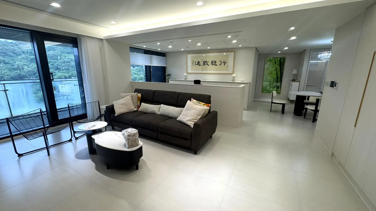 4 bedrooms apartment for rent in Shilin District, Taipei City | NT$ 250 000 | 48 ping slide 1