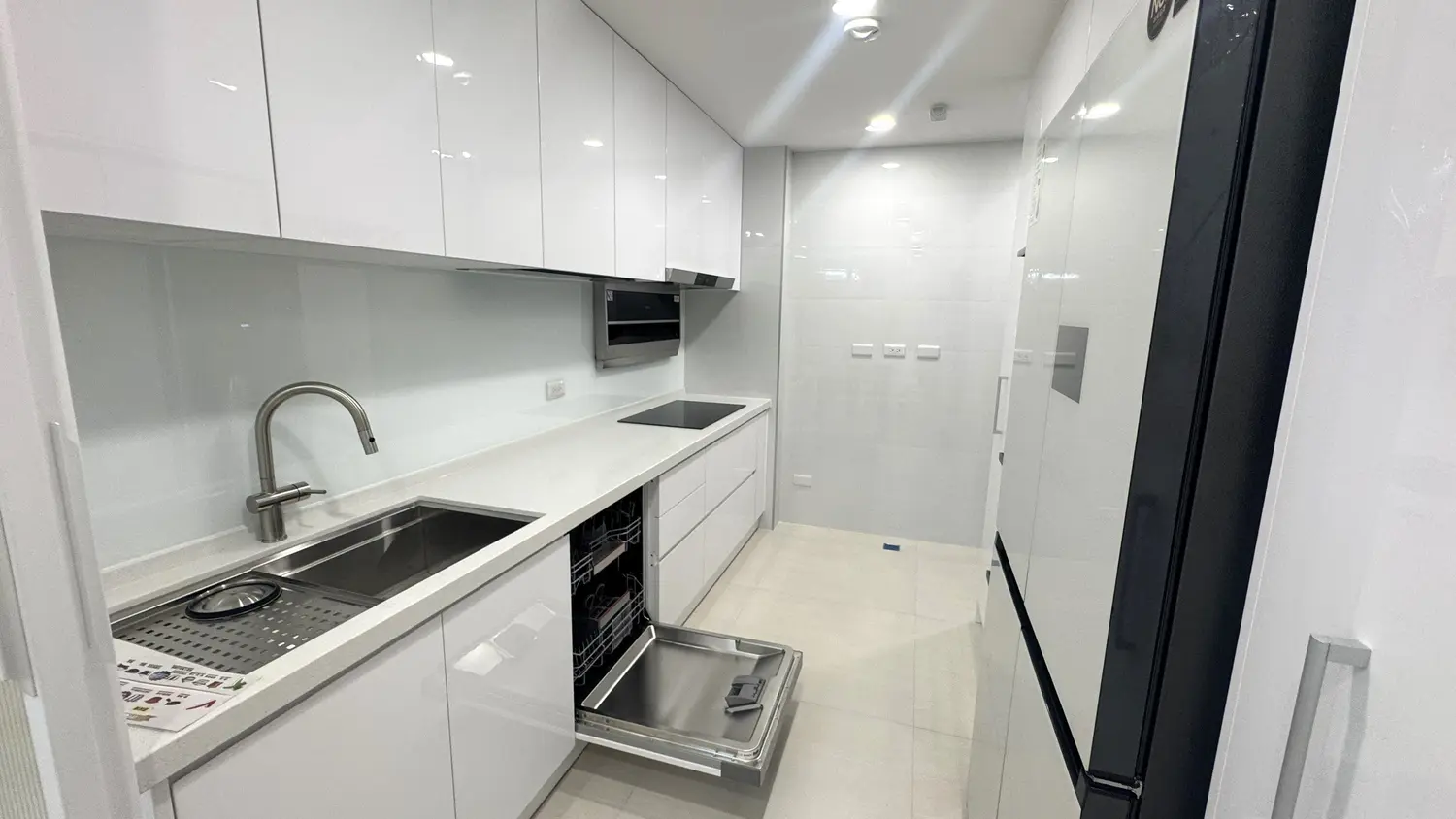 4 bedrooms apartment for rent in Shilin District, Taipei City | NT$ 250 000 | 48 ping slide 7