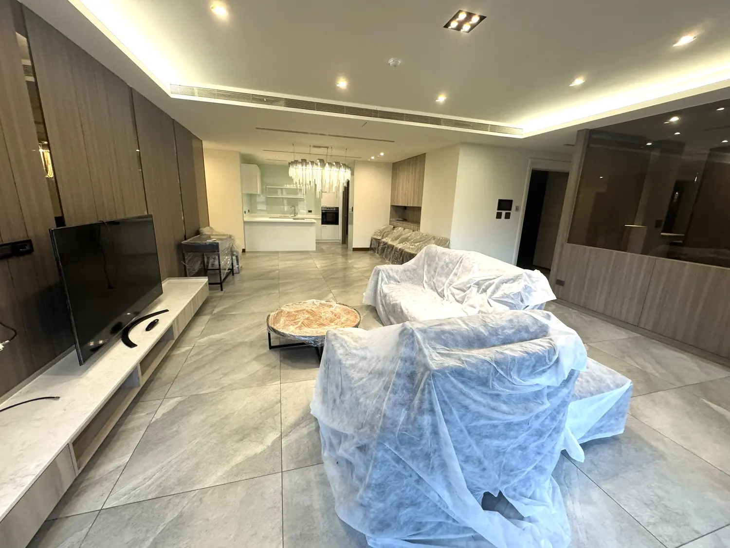 3 bedrooms apartment for rent in Shilin District, Taipei City | NT$ 190 000 | 51 ping slide 1