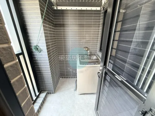 3 bedrooms apartment for rent in East District, Tainan City | NT$ 28 800 | 16 ping slide 14