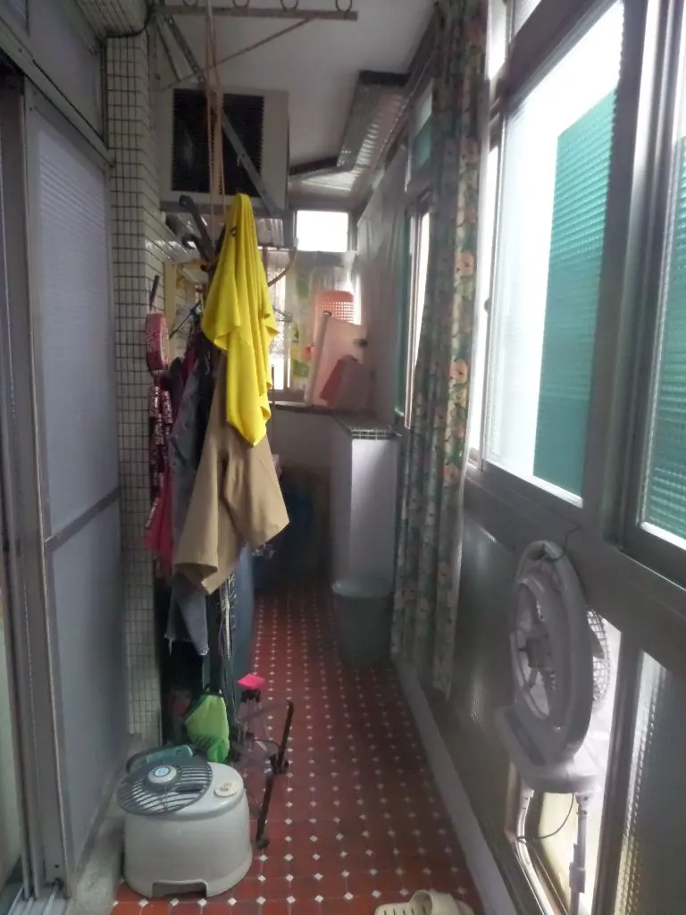 2 bedrooms apartment for sale in Xinyi District, Taipei City | NT$ 16 500 000 | 18 ping slide 11