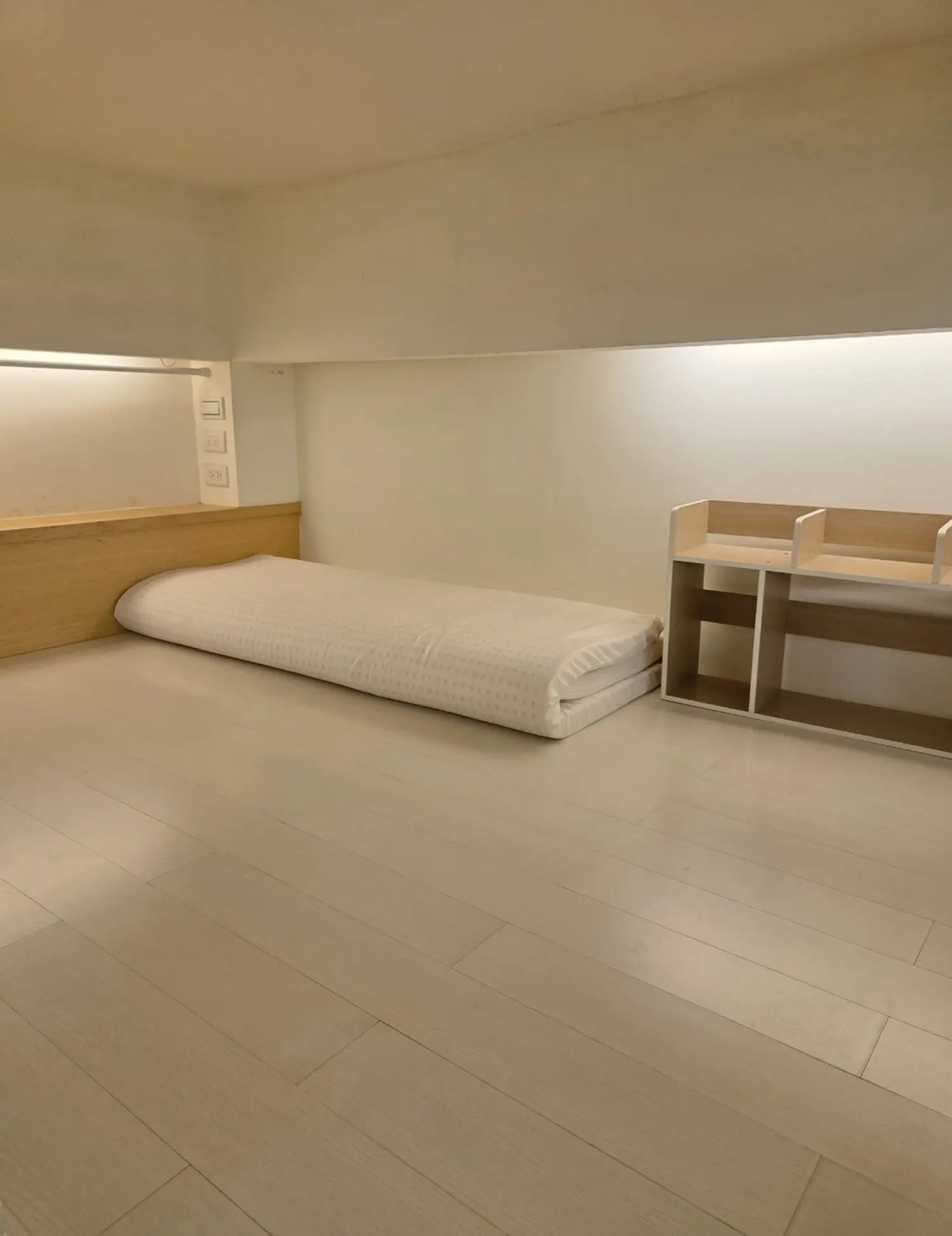 Studio apartment for rent TWD 22 000 - 8 ping - Banqiao District,New Taipei City slide 9