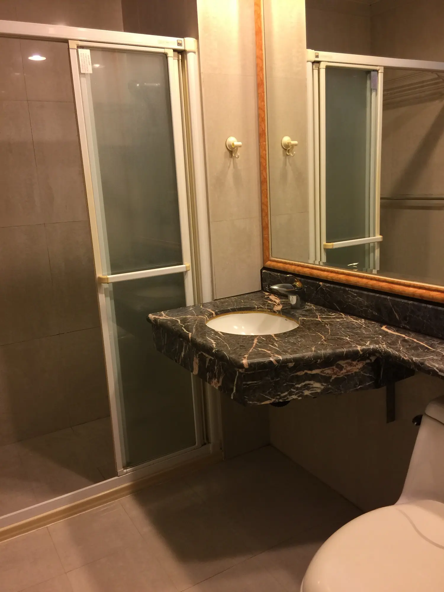 3 bedrooms apartment for rent in Luzhu District, Taoyuan City | NT$ 25 000 | 25 ping slide 1