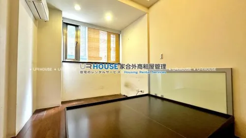 Apartment for rent TWD 80 000 -  - 4 bedrooms