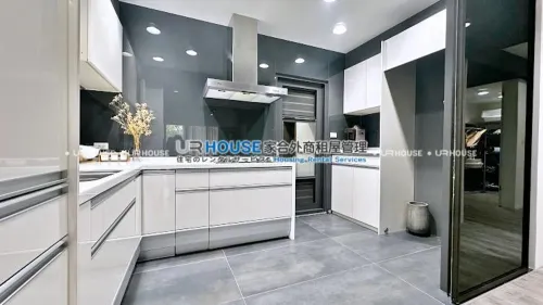 Apartment for rent TWD 62 000 -  - 4 bedrooms