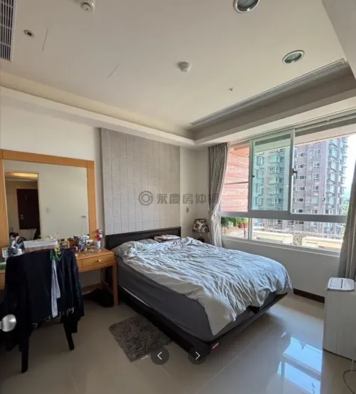 2 bedrooms apartment for sale in Tamsui District, New Taipei City | NT$ 9 990 000 | 16 ping slide 2
