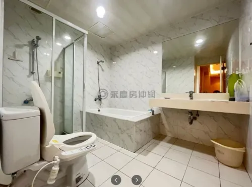 2 bedrooms apartment for sale in Tamsui District, New Taipei City | NT$ 9 990 000 | 16 ping slide 4