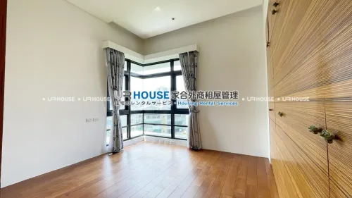 Apartment for rent TWD 250 000 -  - 4 bedrooms