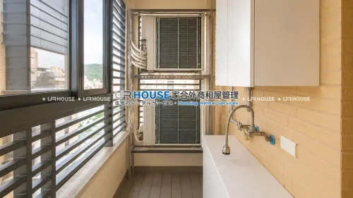 3 bedrooms apartment for rent in Shilin District, Taipei City | NT$ 180 000 | 66 ping slide 5