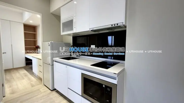 2 bedrooms apartment for rent in Xinyi District, Taipei City | TWD 44 900 | 10 ping slide 2