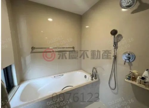 Studio apartment for rent in Tamsui District, New Taipei City | NT$ 48 000 | 77 ping slide 7