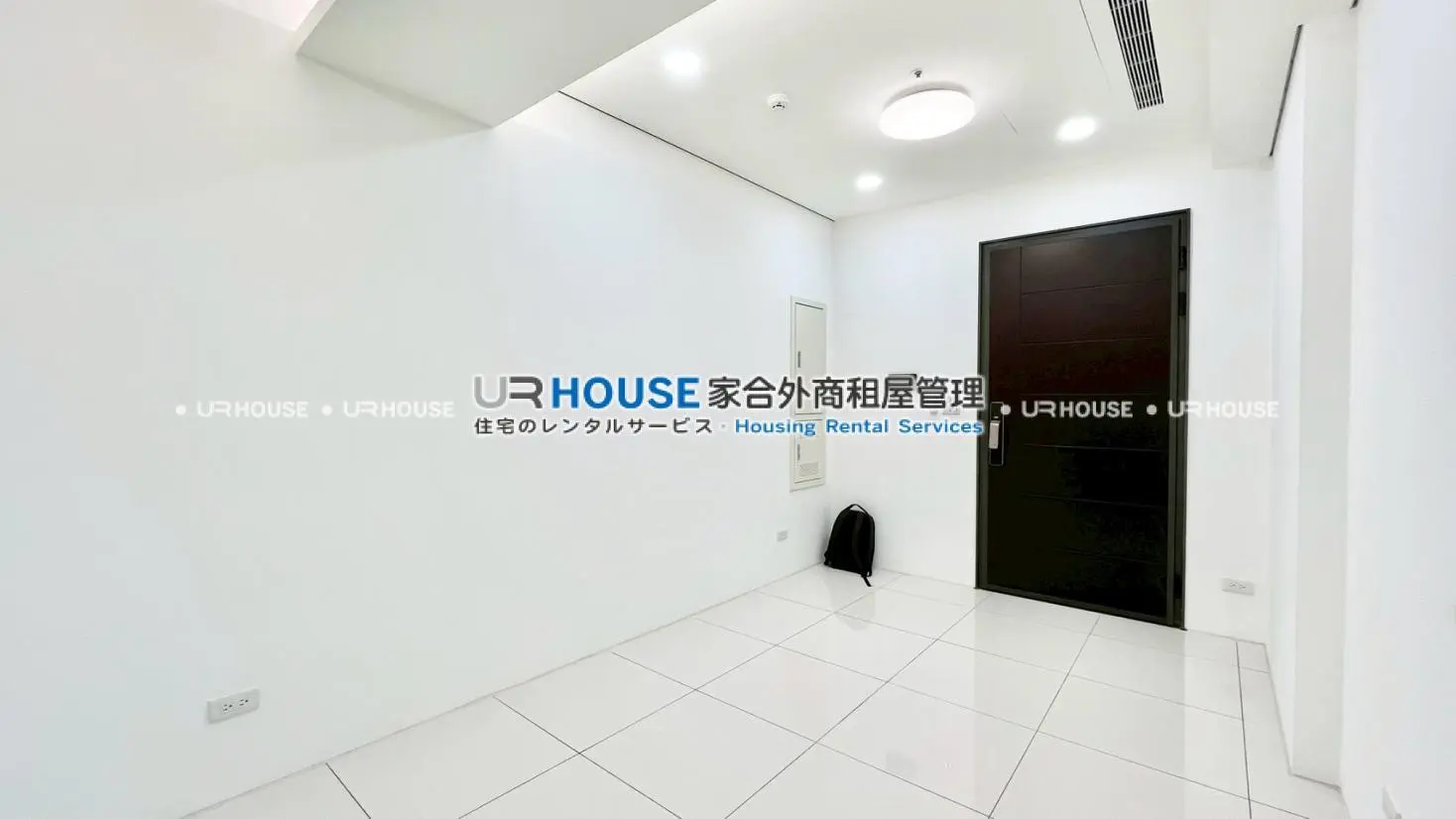 1 room apartment for rent in Nangang District, Taipei City | NT$ 48 000 | 15 ping slide 1