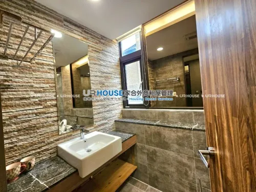 Room for rent NT$ 23 000 - Fuxing North Road - 1 room