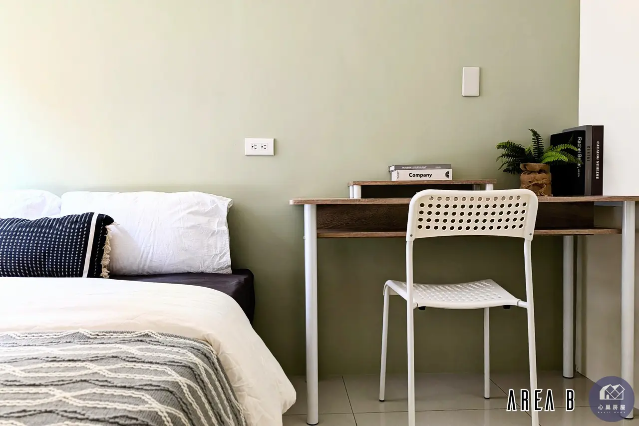 2 bedrooms apartment for rent in Datong District, Taipei City | NT$ 33 800 | 18 ping slide 2