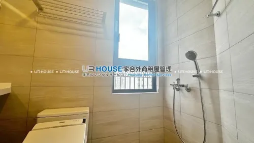 Apartment for rent TWD 70 000 -  - 3 bedrooms