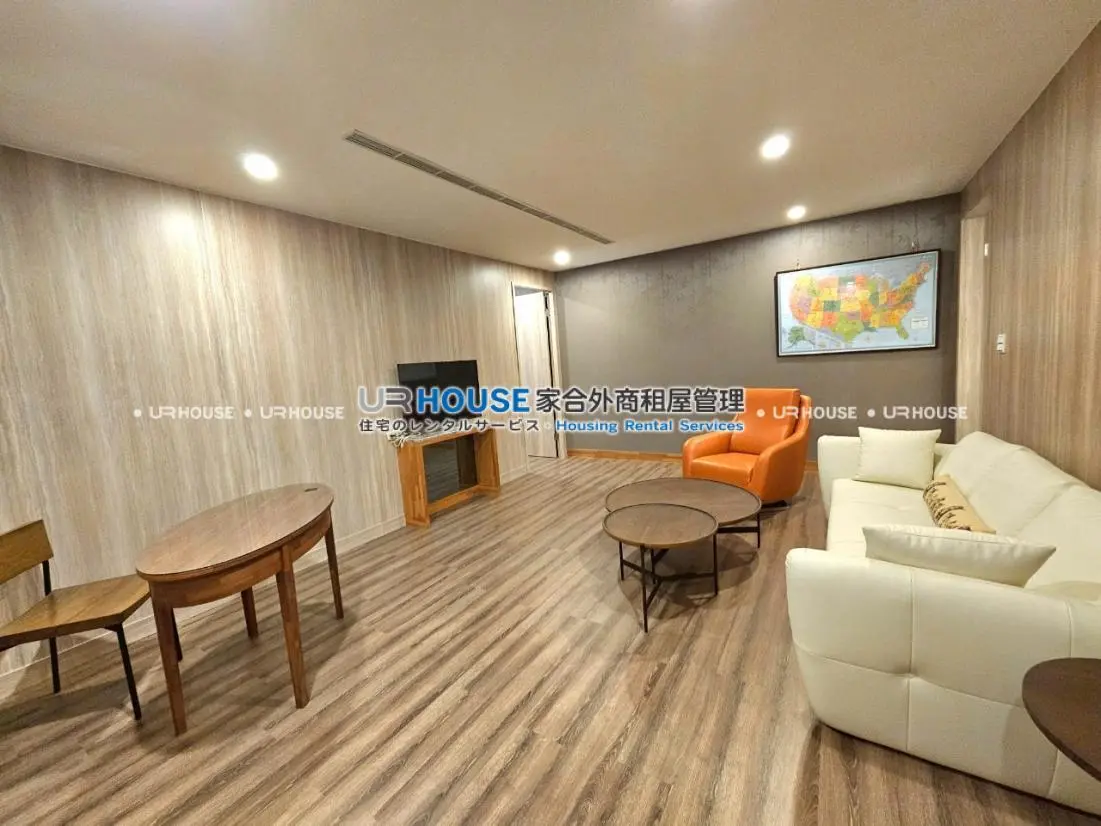 1 room apartment for rent in Guishan District, Taoyuan City | NT$ 24 000 | 12 ping slide 1