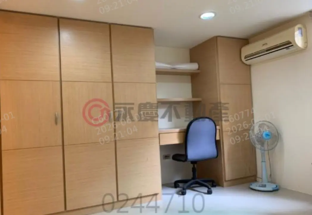 1 room apartment for rent in Tamsui District, New Taipei City | NT$ 13 800 | 16 ping slide 2