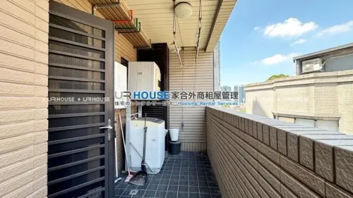 2 bedrooms apartment for rent in Xinyi District, Taipei City | TWD 55 000 | 19 ping slide 7
