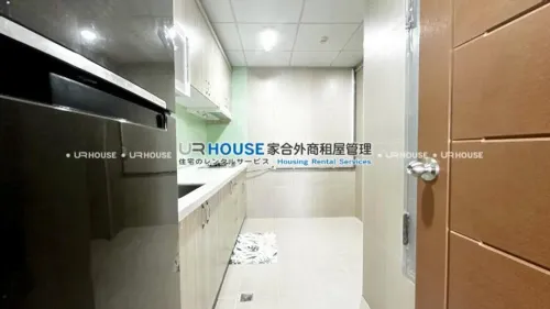 Apartment for rent TWD 60 000 -  - 3 bedrooms