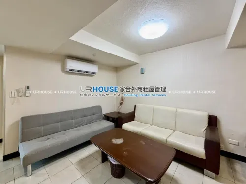 1 room apartment for rent in Daan District, Taipei City | NT$ 38 000 | 13 ping slide 1