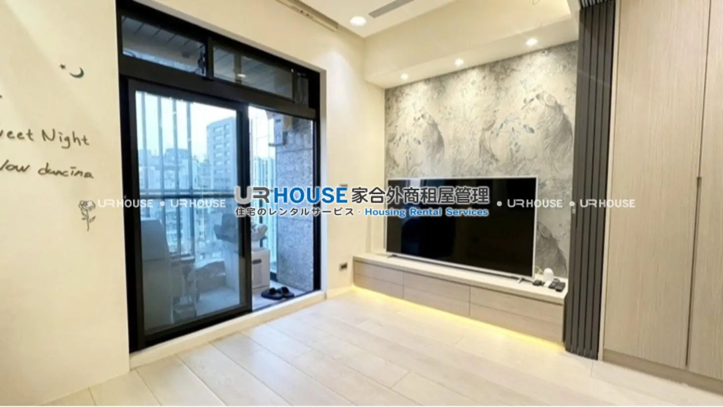 1 room apartment for rent in Songshan District, Taipei City | NT$ 60 000 | 11 ping slide 4