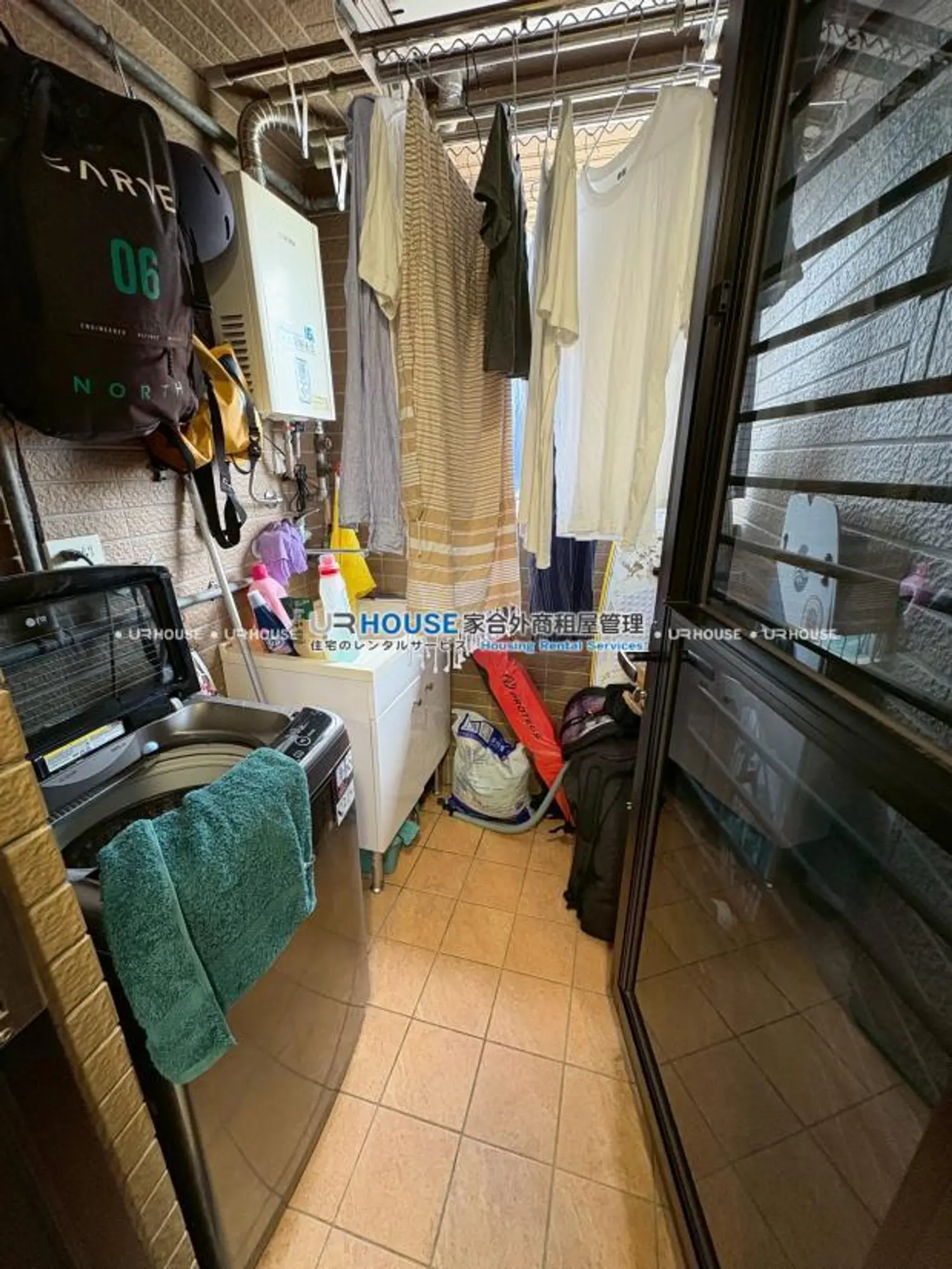 2 bedrooms apartment for rent TWD 50 000 - 17 ping - Datong District,Taipei City slide 3