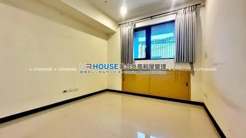 Apartment for rent TWD 65 000 -  - 3 bedrooms