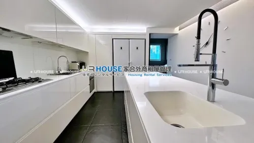Apartment for rent TWD 160 000 -  - 3 bedrooms