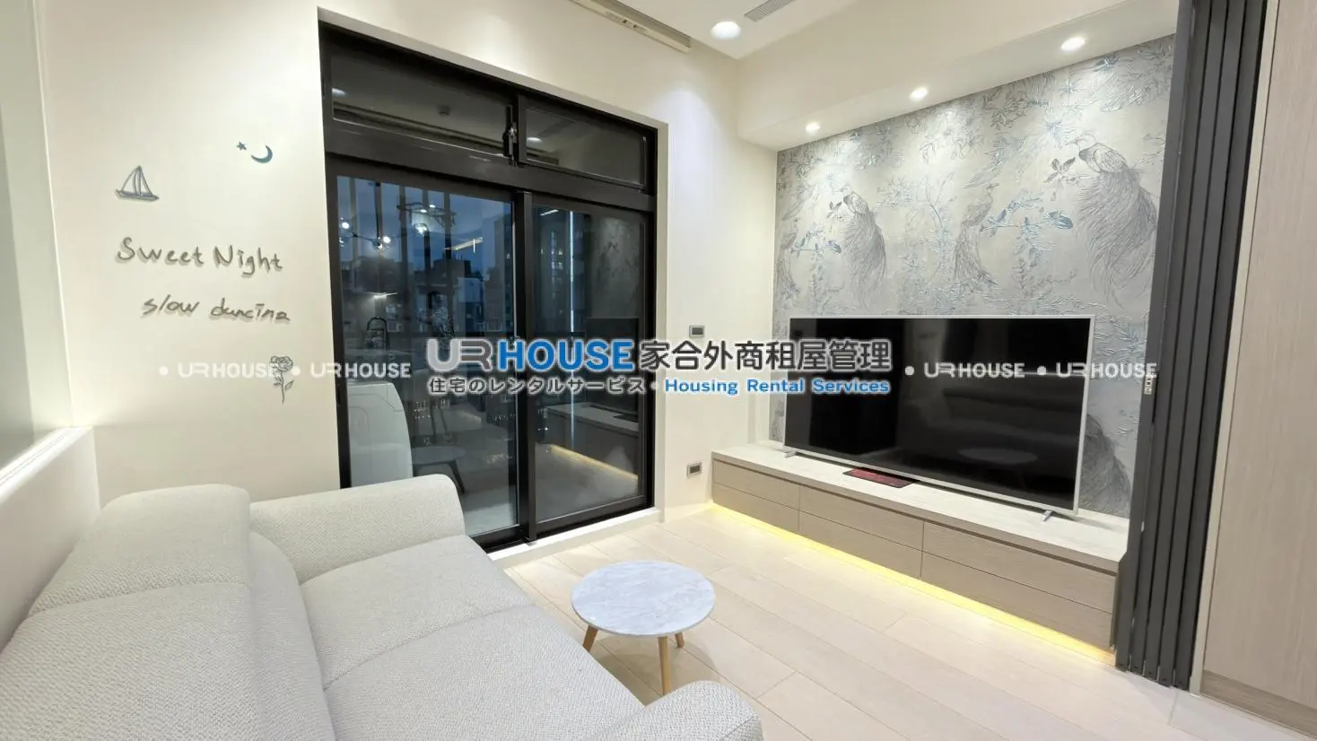 1 room apartment for rent in Songshan District, Taipei City | NT$ 60 000 | 11 ping slide 3