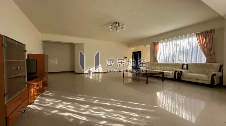 4 bedrooms apartment for rent TWD 62 500 - 47 ping - Shilin District, Taipei City slide 1