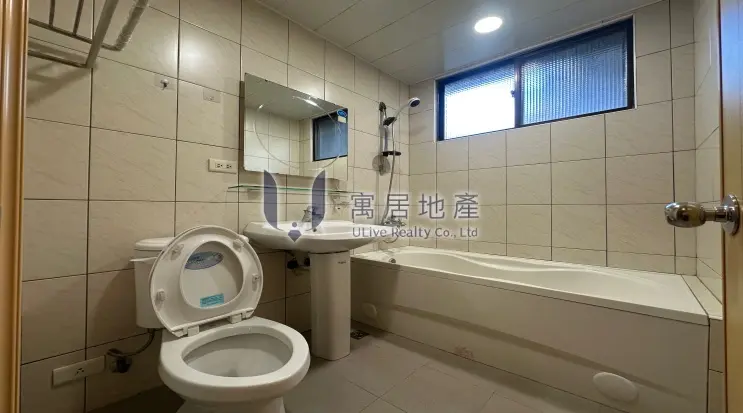 4 bedrooms apartment for rent TWD 62 500 - 47 ping - Shilin District, Taipei City slide 10