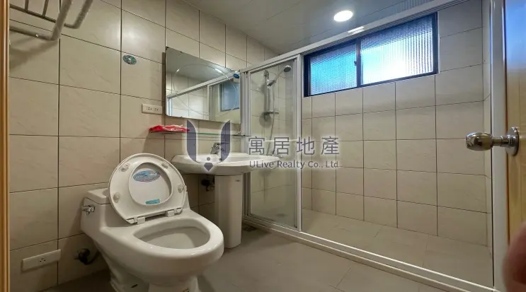 4 bedrooms apartment for rent TWD 62 500 - 47 ping - Shilin District, Taipei City slide 11