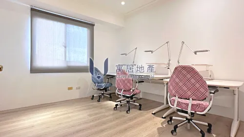 4 bedrooms apartment for rent in Shilin District, Taipei City | TWD 130 000 | 58 ping slide 10