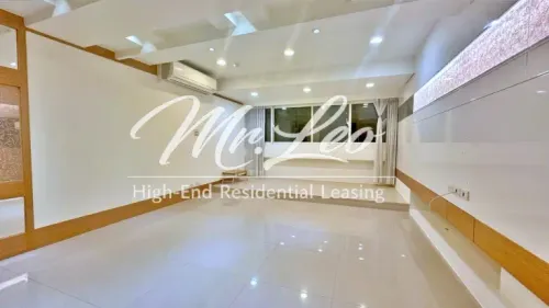 4 bedrooms apartment for rent in Xinyi District, Taipei City | NT$ 65 000 | 45 ping slide 1