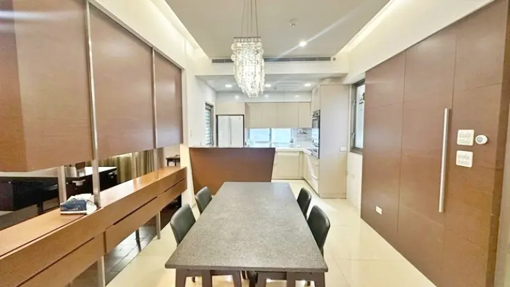 4 bedrooms apartment for rent in Zhongshan District, Taipei City | NT$ 118 000 | 44 ping slide 3