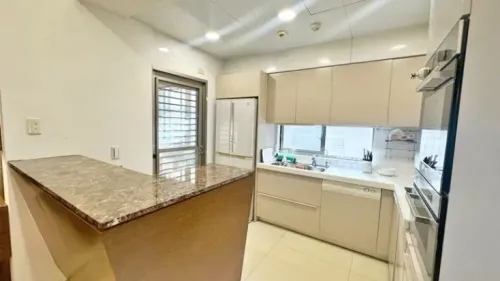 4 bedrooms apartment for rent in Zhongshan District, Taipei City | NT$ 118 000 | 44 ping slide 2
