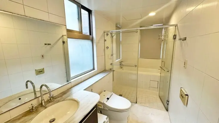 4 bedrooms apartment for rent in Zhongshan District, Taipei City | NT$ 118 000 | 44 ping slide 11