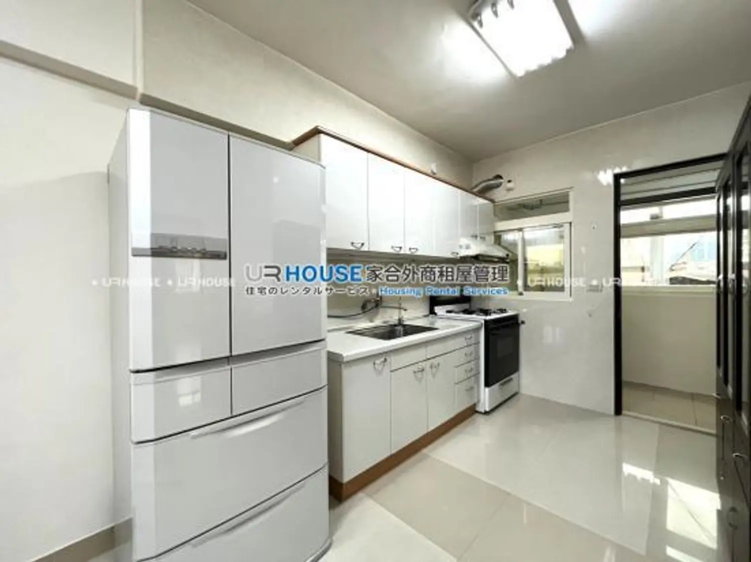 3 bedrooms apartment for rent TWD 70 000 - 44 ping - Shilin District,Taipei City slide 1