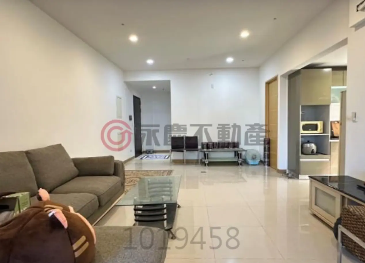 3 bedrooms apartment for sale in Tamsui District, New Taipei City | NT$ 15 980 000 | 28 ping slide 2