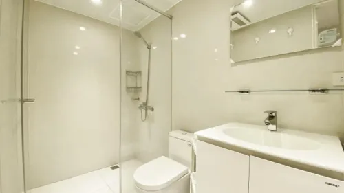 Private room for rent TWD 22 000 -  - 1 room