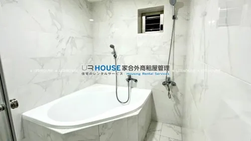 Townhouse for rent TWD 67 000 -  - 4 bedrooms