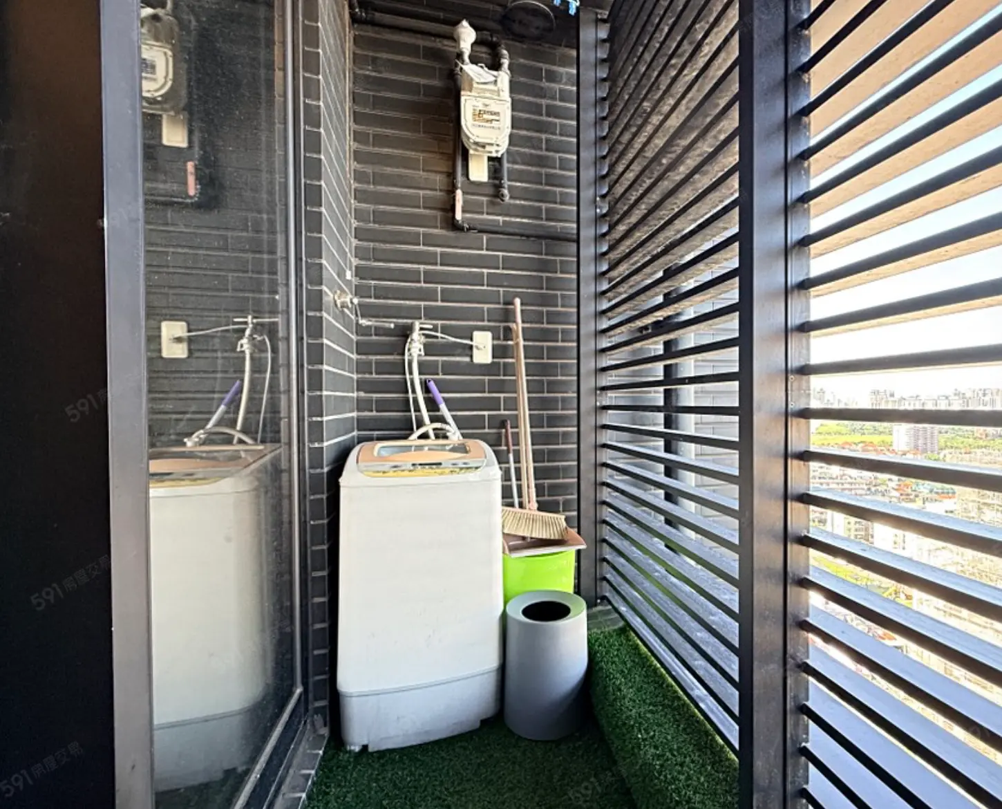 1 room apartment for rent in Tamsui District, New Taipei City | NT$ 20 000 | 12 ping slide 4