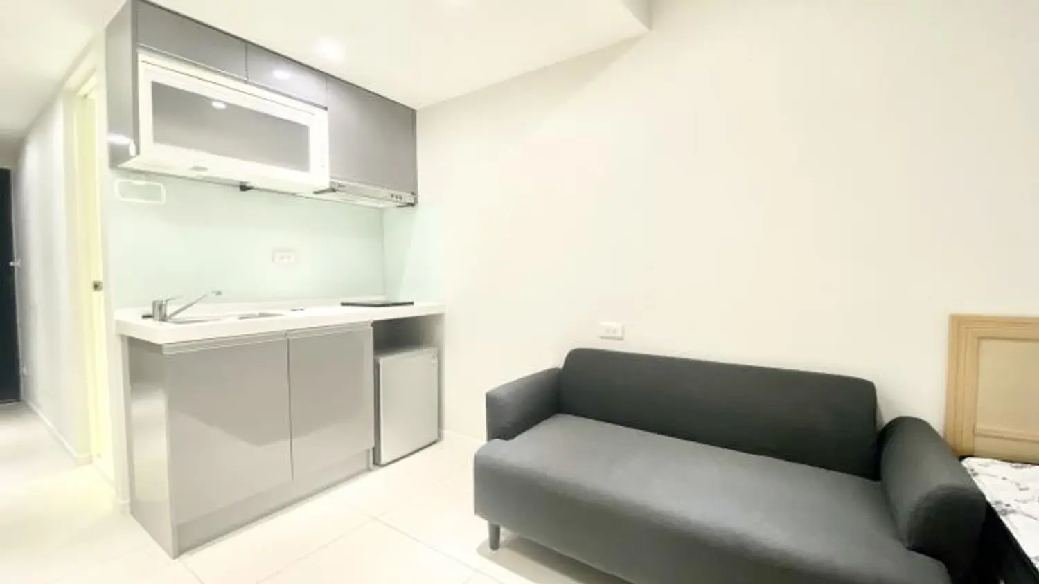 Private room for rent TWD 22 000 - 7 ping - Zhongzheng District,Taipei City slide 5